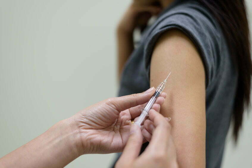 Coronavaccin gevaarlijker dan gedacht? 8