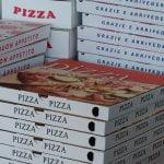 Pizzabezorger op laffe wijze overvallen in Rotterdam 26