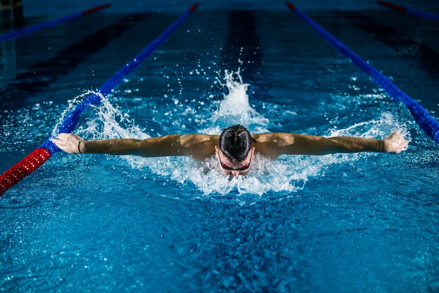 7 redenen waarom je (vaker) zou moeten zwemmen 10