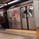 Man spuugt verkeerde metroreiziger in gezicht 19