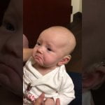 Dove baby hoort zijn moeder voor de eerste keer 19