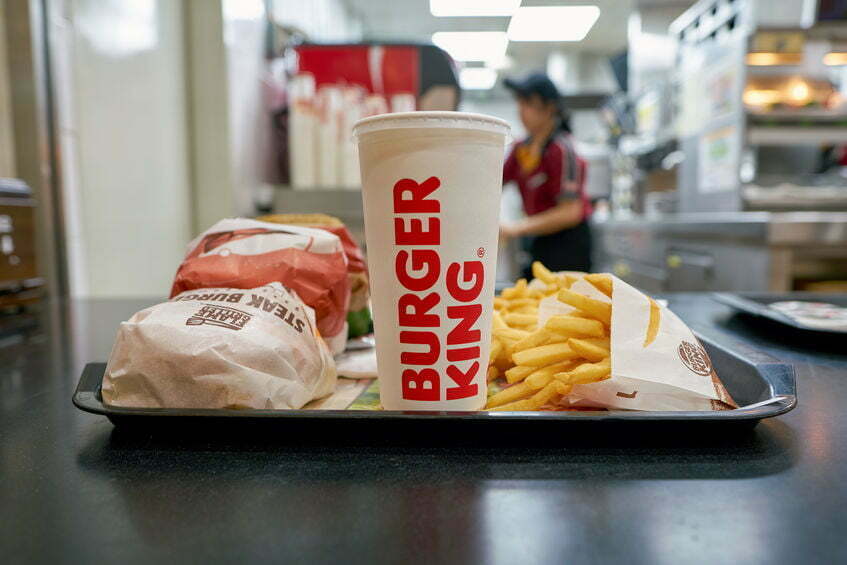 Burger King legt uit hoe je zelf een whopper maakt in quarantainetijd 11