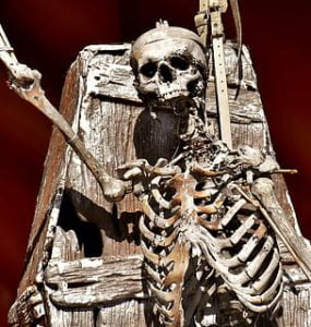 Duitse archeologen vinden galgenveld vol met skeletten 17