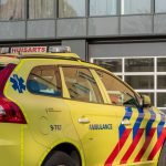 Dronken man poept in ambulance in Den Haag 15