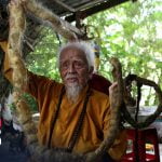 Vietnamese man al 80 jaar niet naar de kapper geweest 13