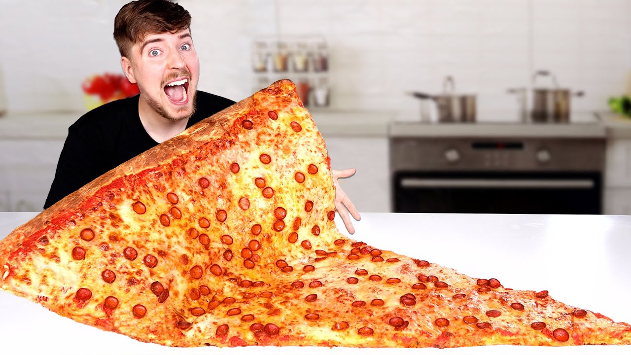 Man eet grootste pizzapunt ooit 15