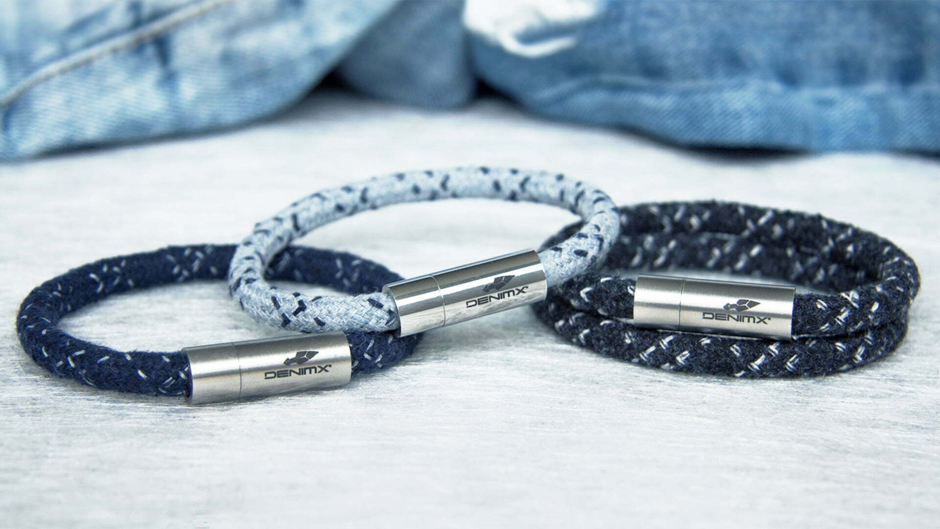 Van afgedankte jeans naar duurzame armbanden 14