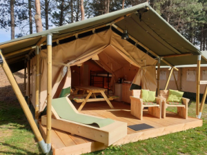 Beleef een unieke kampeerervaring met een safari- of bungalowtent 19