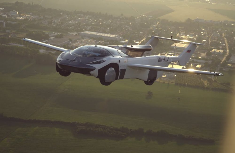 Video: Vliegende auto maakt succesvolle testvlucht 11