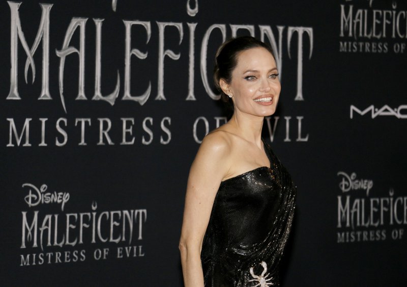 Angelina Jolie verbreekt wereldrecord op Instagram 14