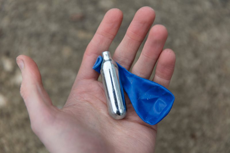 Wat doet lachgas met je