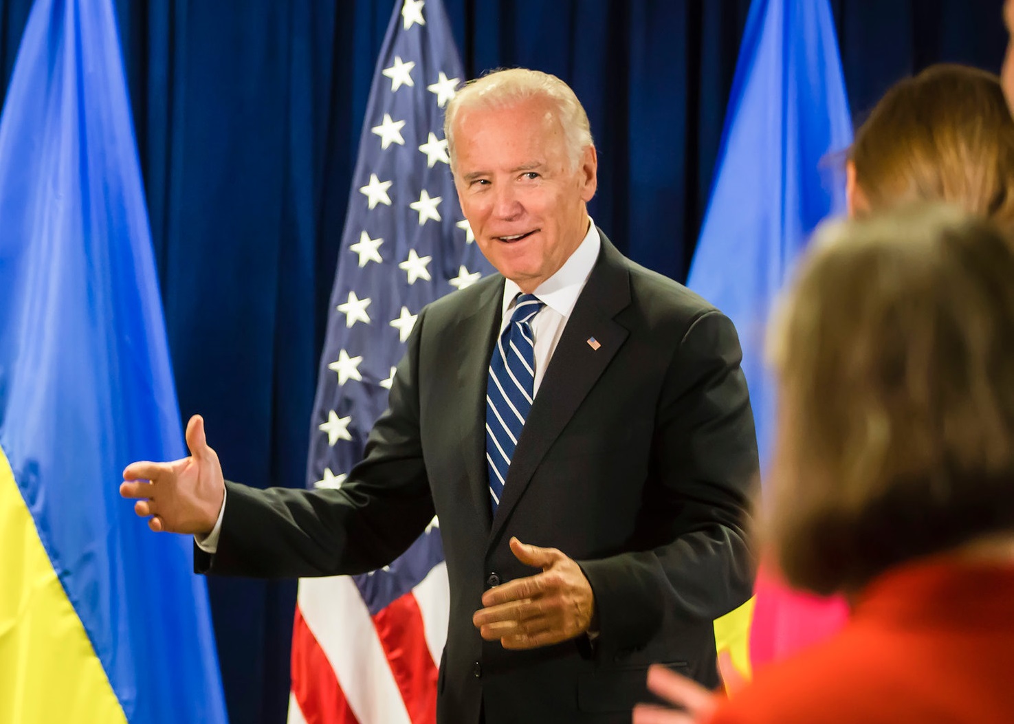 President Joe Biden scheldt verslaggever uit 15