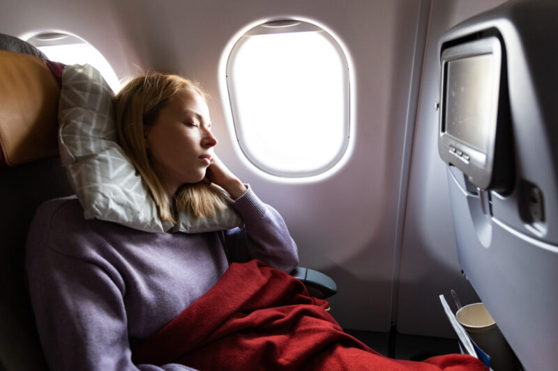 tips slapen in het vliegtuig