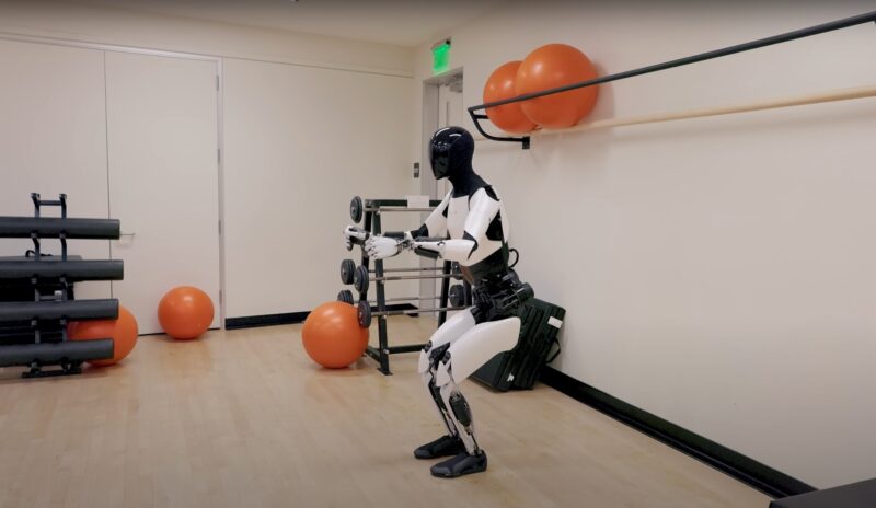 Tesla toont opmerkelijk inkijkje in nieuwe versie menselijke robot 21