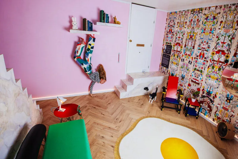 Duik in een Wereld van Fotografie en Fantasie: Ontdek het Upside Down Instagram Museum! 23