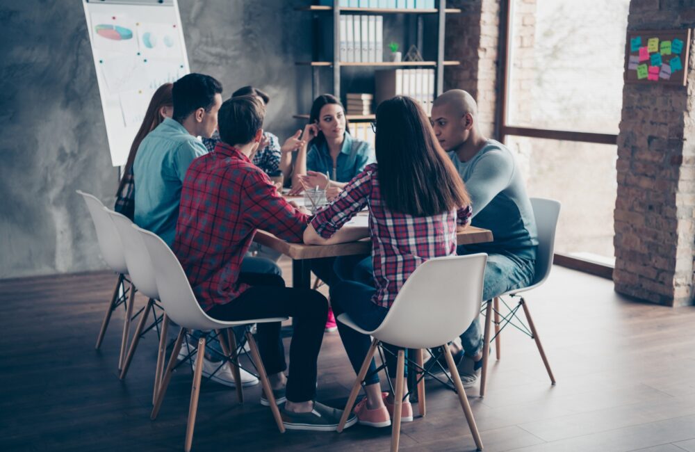 Intern of extern vergaderen: Wat vinden we in Nederland? 22